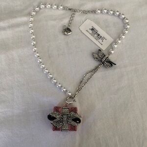 Betsey Johnson White Faux Pearl Necklace With Present & Shoe Locket Pendant NWT